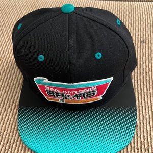 San Antonio Spurs Mitchell & Ness baseball cap (NWT)